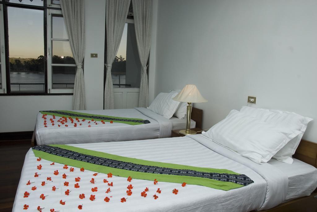 Global Grace Pindaya Hotel Room photo